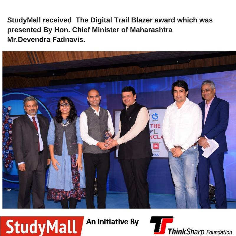 Digital Trial Blazer award presented to Us.